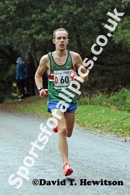 Matt Bond (Sale Harriers) leads on the 4th leg of the senior mens 6 stage relay at the ERRA Mens 6 and Womens 4 Stage Road Relays, Sutton Park, Birmingham Road Relays.